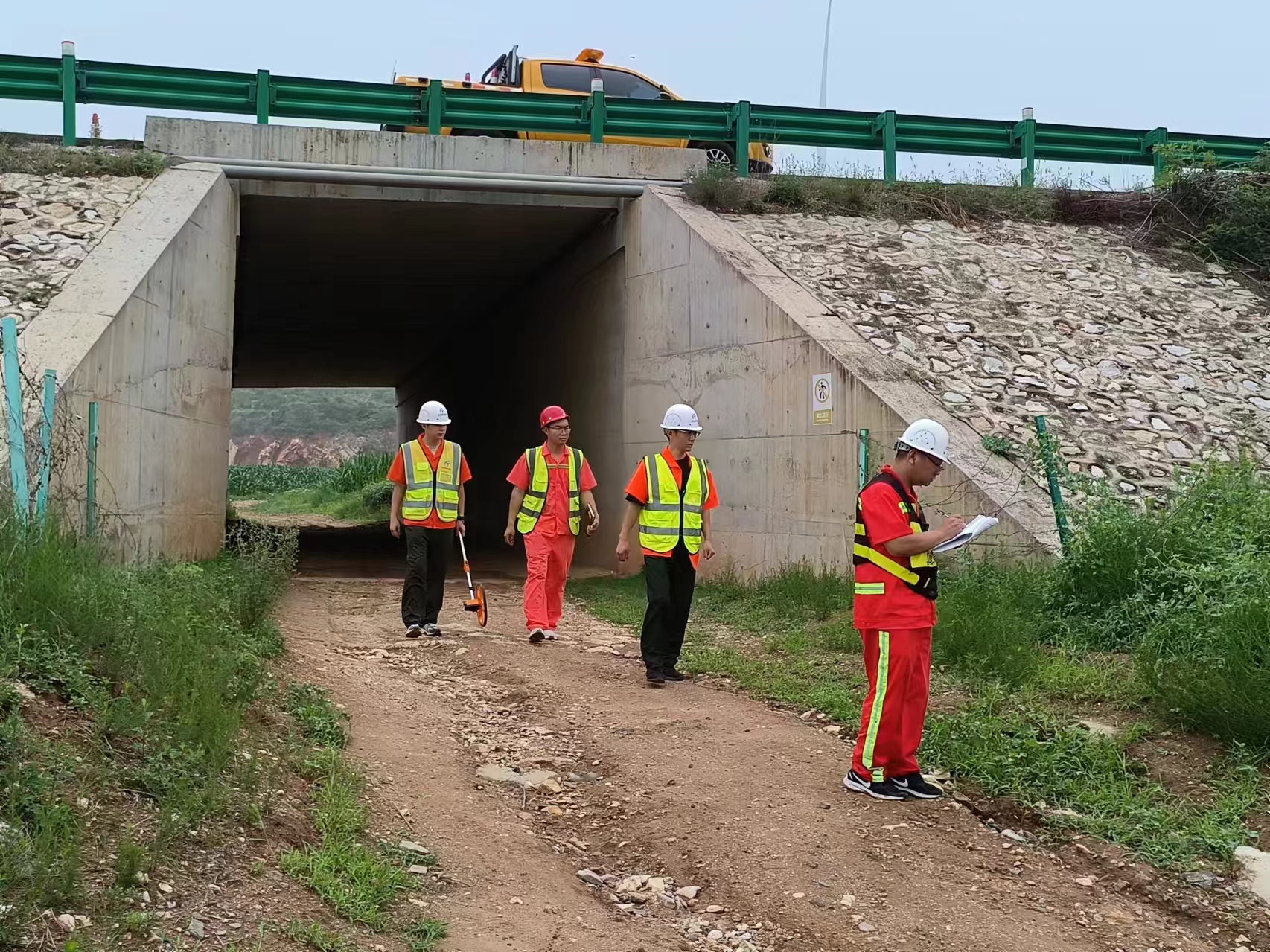 C:\Users\Administrator\Desktop\图片1.png C:\Users\Administrator\Desktop\图片1.png