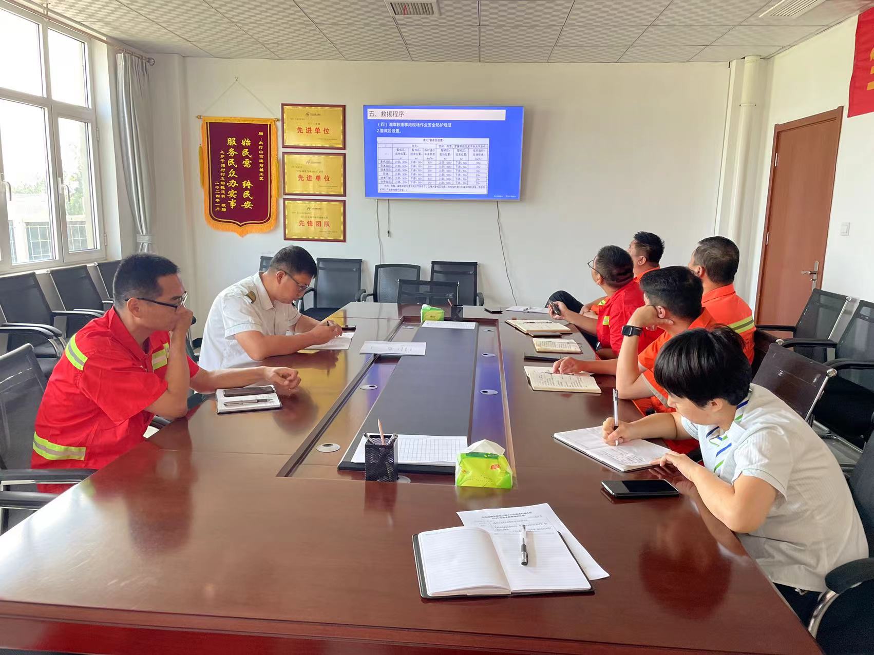 C:\Users\Administrator\Desktop\98ed2ad98cde35a804f7aaccda67b19.jpg C:\Users\Administrator\Desktop\98ed2ad98cde35a804f7aaccda67b19.jpg