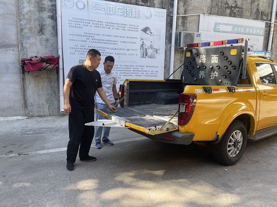 C:\Users\Administrator\Desktop\2.jpg C:\Users\Administrator\Desktop\2.jpg